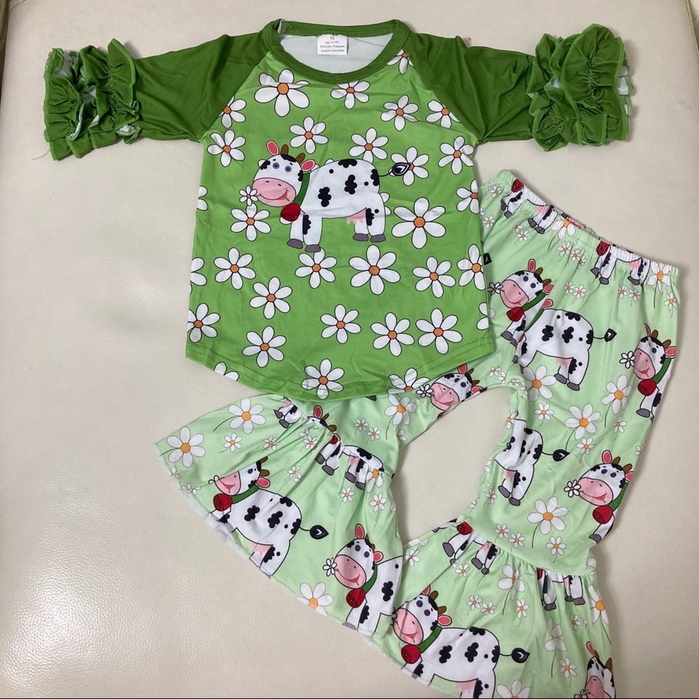 Boutique farmer 👩‍🌾 girl cute cow 🐄 pants set